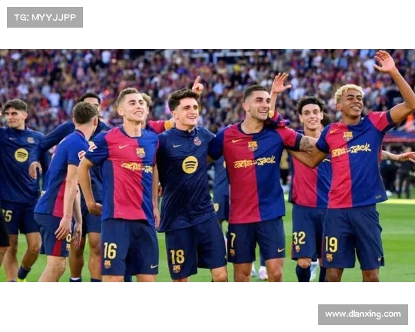 巴萨考虑以3000万欧元出售卡萨多 切尔西有意引进这名年轻中场 巴萨考虑以3000万欧元出售卡萨多 切尔西有意引进这名年轻中场